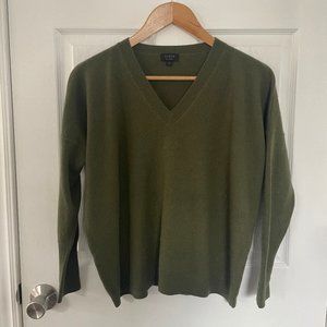 J. Crew V-neck Boyfriend Cashmere Sweater in Deep Moss